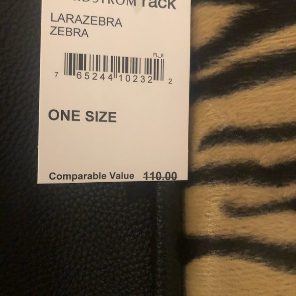 Un Billion Lara Zebra Print Tote NWT$110 - Picture 2 of 7